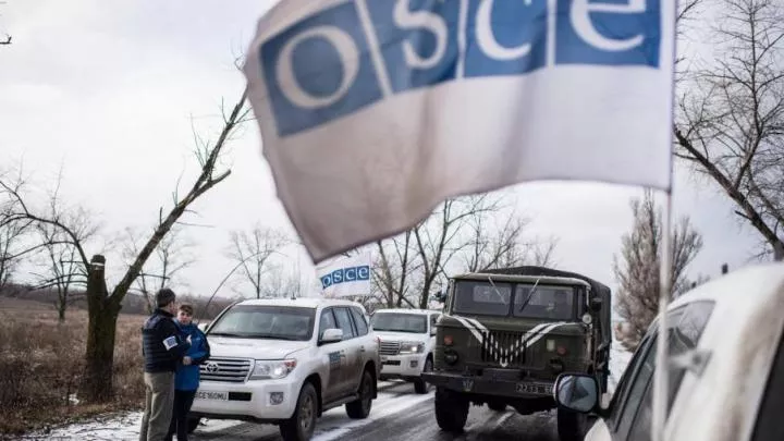 В Донецке продолжаются протесты у стен штаб-квартиры ОБСЕ