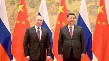 Си Цзиньпин "за кулисами" выстраивает тесные отношения с Россией – WSJ