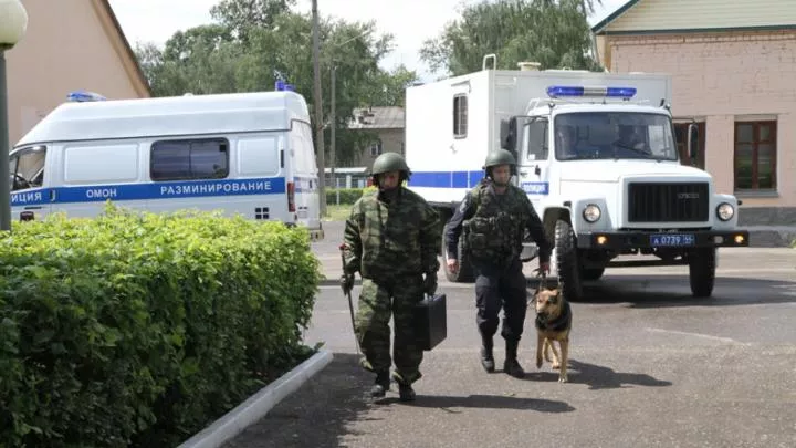 Русские военные разминировали более 6 тысяч гектаров территории Донбасса