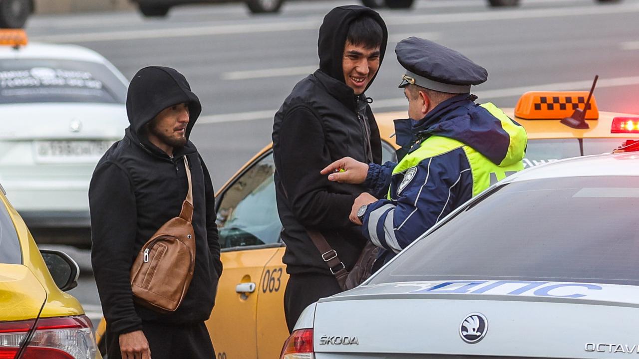 Мигранты в Москве насилуют парней: Таджики заманили студента в ловушку и  надругались над ним