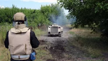 ВСУ вновь усеяли Донецк "лепестками" – мины обнаружены на трёх улицах