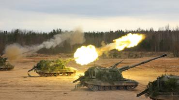 Красногоровка готовится повторить судьбу Авдеевки, в Новомихайловке водружен триколор. "Упырь" обнулил еще один Abrams – Закрытые сводки СВО