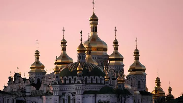 Прогибы не помогли: украинские власти начали новый этап гонений на Церковь