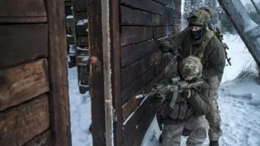 ВС России освободили 300 заложников нацбатальона "Айдар"* из монастыря в Никольском