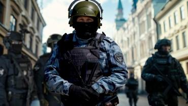 "Снимите наличные". Жизнь без мобильных телефонов? Спец сказал о новых реалиях, к которым "придётся привыкать", пока идёт СВО