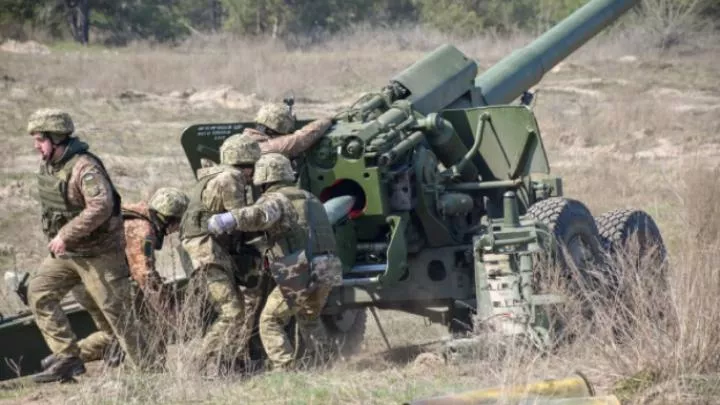 В Горловке обстрелом ВСУ повредило детский сад, поликлинику и частный дом