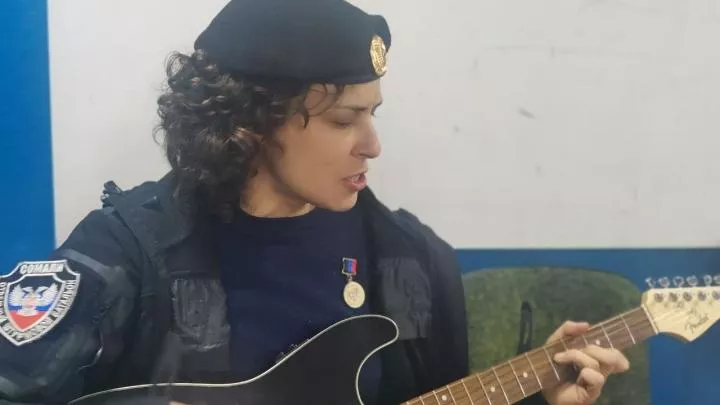 Юлия Чичерина выступила перед русскими воинами на освобождённой территории Запорожской области