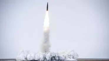 Россия нанесла первый в 2023 году массированный ракетный удар по Украине. Репортаж