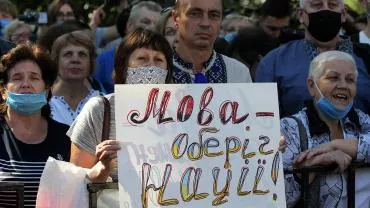 Стало известно, в каких областях Украины чаще всего доносят на русскоязычных