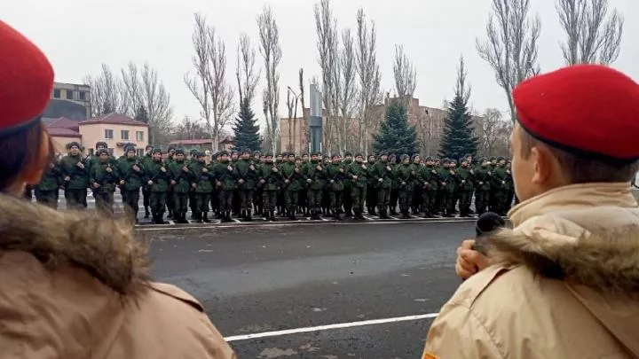 В ДНР военнослужащие второго призыва принесли присягу