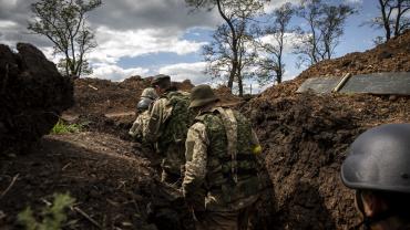 "Мы теряем целые города": Украина лишается Донбасса. Сырский стал "чёрным лебедем" Зе-режима