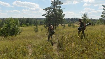 Десантники ВС РФ не дают украинским боевикам продвигаться к Бахмуту – Минобороны