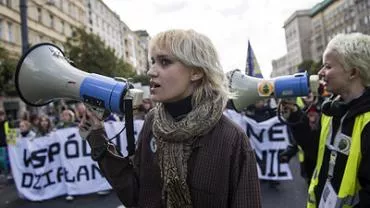 Поляки вышли на митинг против участия в украинском конфликте