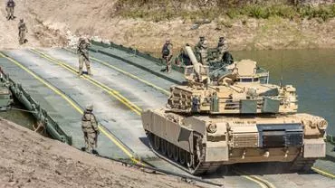 Единственный в США завод по сборке Abrams для Украины занят другими заказами – Politico