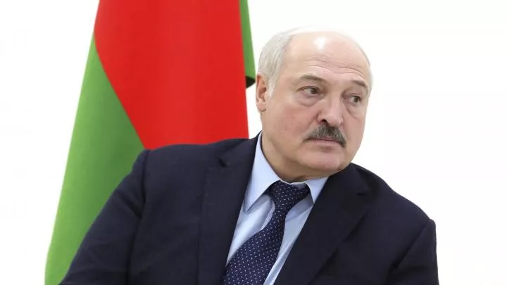 Лукашенко показал первый белорусский ноутбук