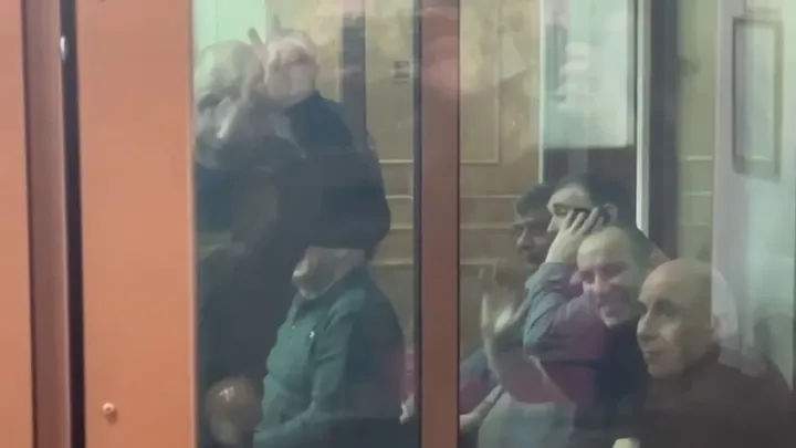 Убийство за отказ платить: Азербайджанцы в суде смеялись, пока не услышали приговор