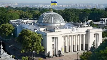 Менее половины украинцев выступают за выполнение Киевом Минских соглашений