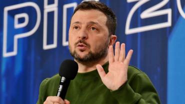 Экс-глава МВД Украины Луценко в эфире назвал имя нового президента. Но против – теневой правитель из ОП