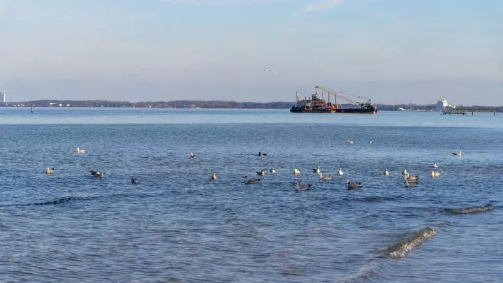 В Черном море подорвался румынский военный корабль при попытке обезвредить мину