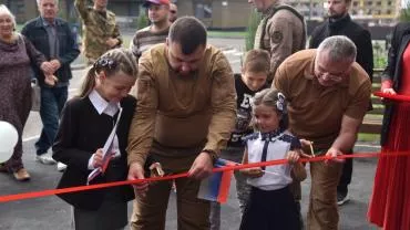 В Мариуполе вручили ключи от квартир жителям нового микрорайона