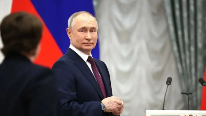 Путин обманул всех врагов: Удары по НПЗ увеличили экспорт нефти. Как такое может быть?