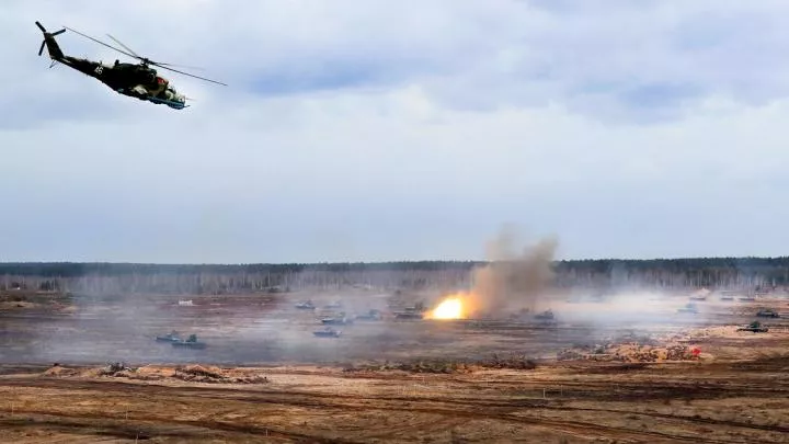 Российские десантники ведут наступление в ЛНР