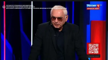 Солдат штрафуют, покупаем футболистов за миллионы: "Элита нас уже сдала". Три режиссера поставили "диагноз" России