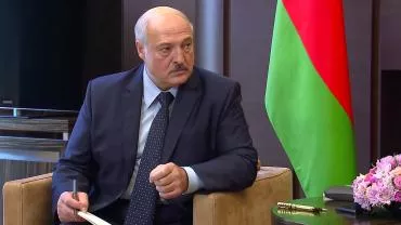 Атаковавшие самолет Минобороны РФ в Мачулищах задержаны — Лукашенко