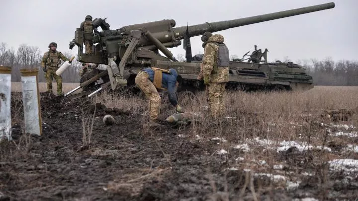 Российские войска взламывают укрепрайон в южных кварталах Бахмута – РВ