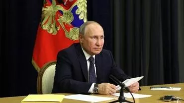 Путин призвал украинских боевиков выпустить мирных жителей с "Азовстали"