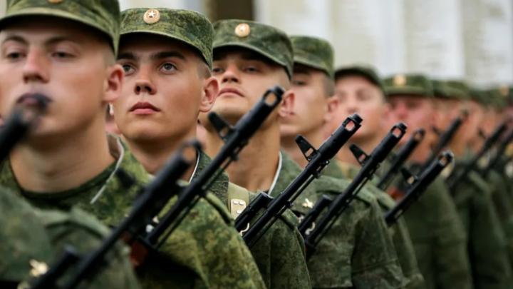 Стратегический резерв держат на Донбассе. Нам не хватает людей: Писатель сказал о неизбежности мобилизации