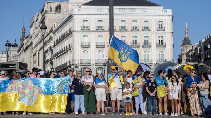 Негодование растет. Большинство украинцев призывают критиковать власти