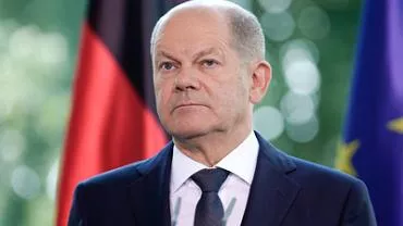 Шольц назвал "фиктивными" референдумы в Донбассе и на Украине 