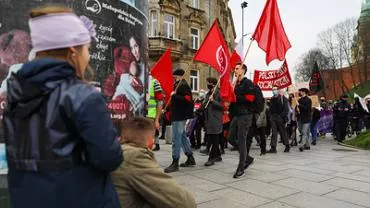 Новая левая партия в Польше выступила за мир и против русофобии 