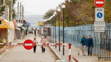 "Ждуны" в Крыму мешают обороне. Власти полуострова не выстроили заграждения от атак ВСУ