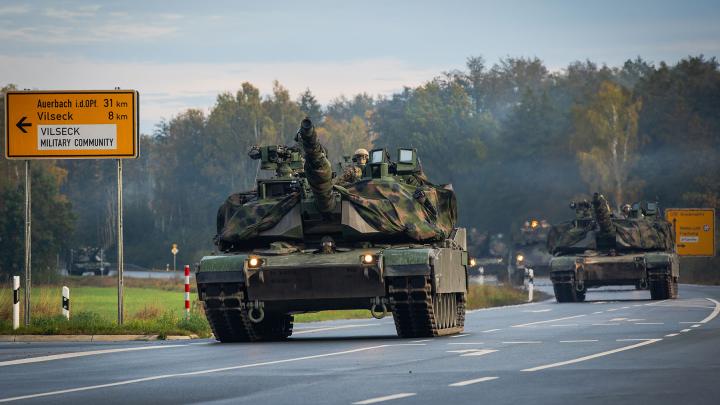 Русские готовят Абрамсам горячий прием, а ВСУ бросают в бой беременных украинок: хроника СВО без купюр