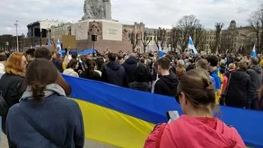 Офицер США призвал украинцев поднять восстание против Зеленского