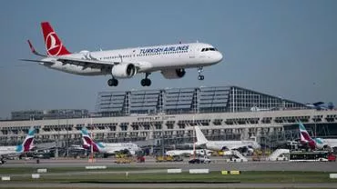 Turkish Airlines отменила все рейсы в Минск и три российских города