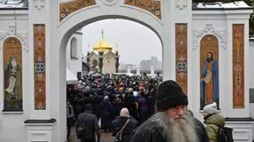 Медведев назвал Зеленского "взбесившимся ублюдком" из-за событий в Лавре