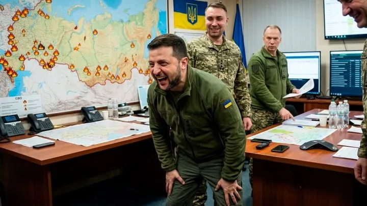 Зеленский жив только по одной причине: Остановить врага не дают наши чиновники? У Лондона в заложниках любовницы и капиталы