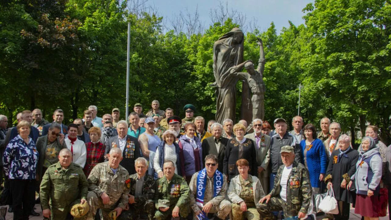 Последние новости луганской. Места боевой славы ДНР. Память афганцам. Памятные камни ветеранам боевых действий. День начала вывода войск из Афганистана.