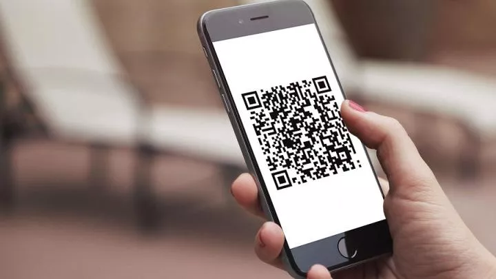 Законопроект о QR-кодах для посещения общественных мест принят в первом чтении