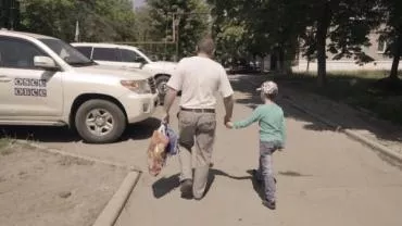 Сотрудники ОБСЕ пожаловались на обвинения в незаконном провозе неизвестных лиц через КПВВ в Донбассе