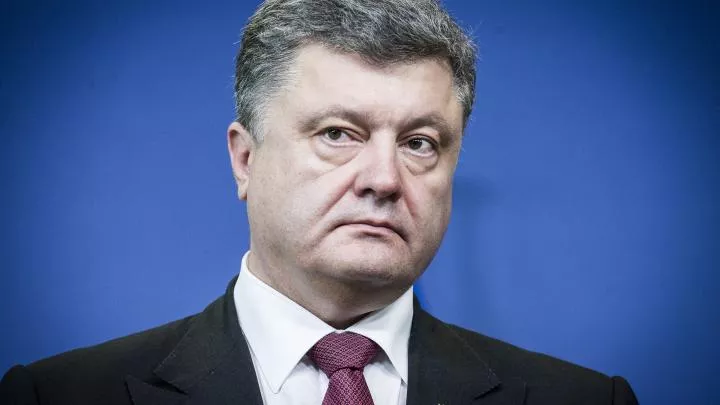 Порошенко покидает Украину 