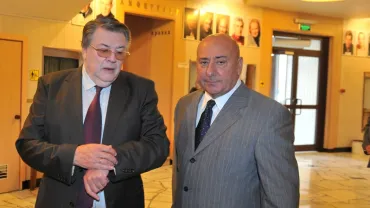 Ещё один "сокол Алиева" задержан: Азербайджанец "доил" известный театр. "Ширвиндт был не в курсе, естественно?"