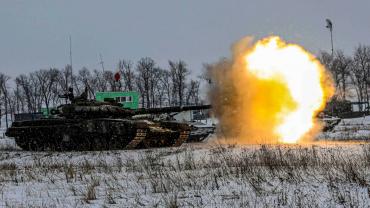 Украину ждет корейский сценарий, Залужный вывез семью из страны, новые бригады ВСУ получают старую технику: Горячая сводка СВО