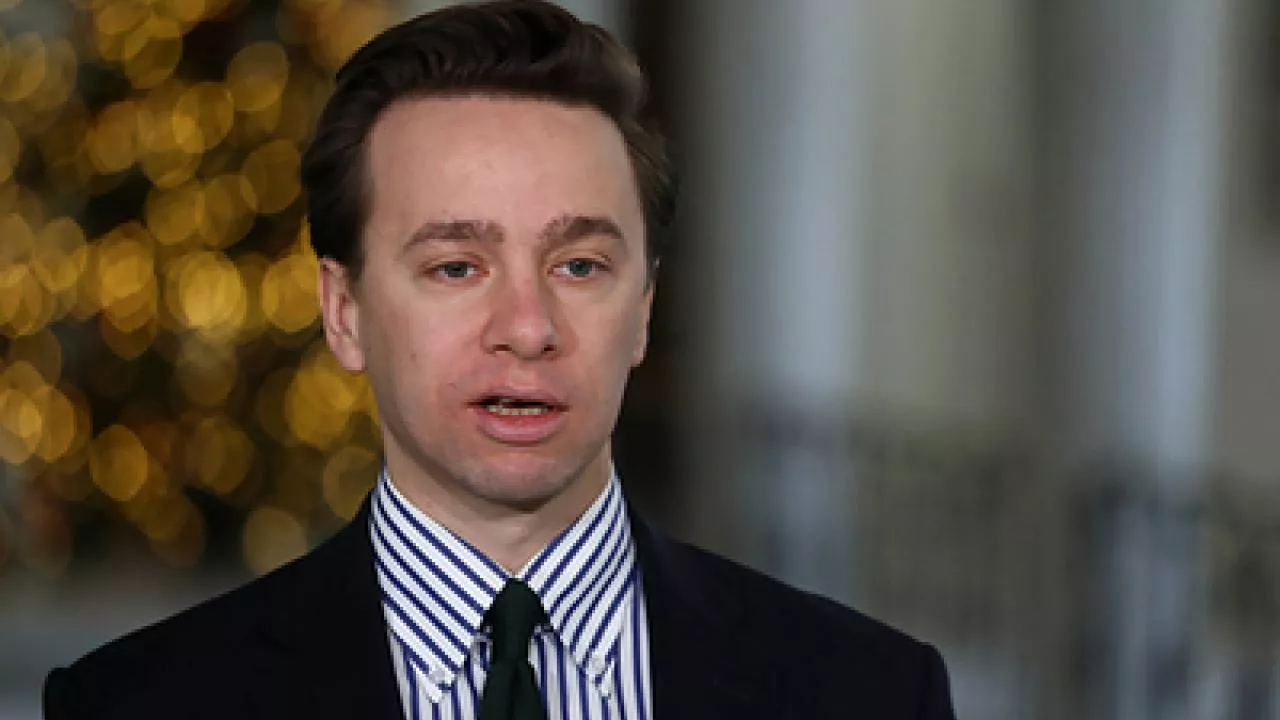 Лидер пол. Независимая польша. Лидер пол. Махачкала стяжка пола за один день семендер. Лидер пол.