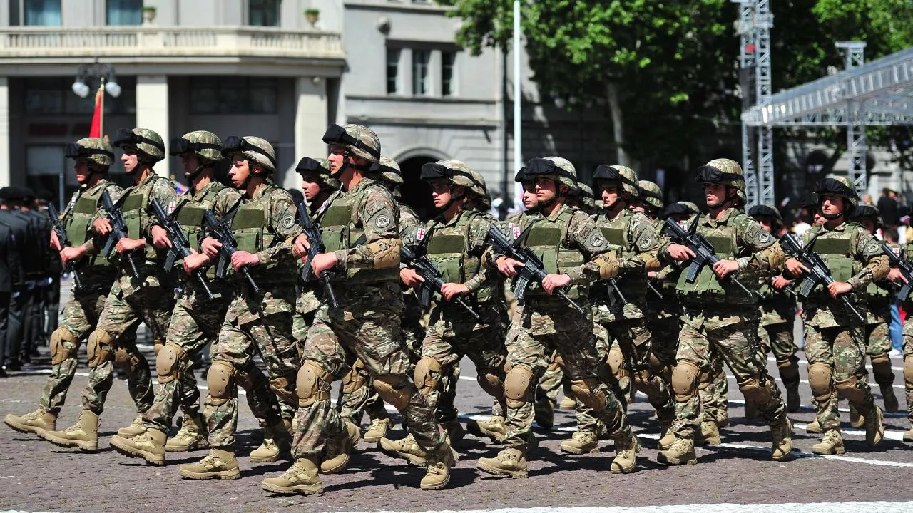 Send troops. Send troops. Солдаты на ближнем востоке. Send troops. Американская армия на востоке.