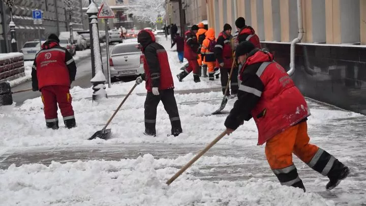 Власти Донецка призвали жителей воздержаться от использования автомобилей