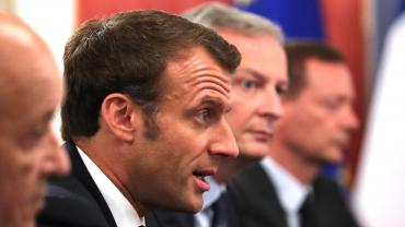 "Легкий на подъем": Макрон решил подерзить. Путин осадил опального президента в присущей ему манере